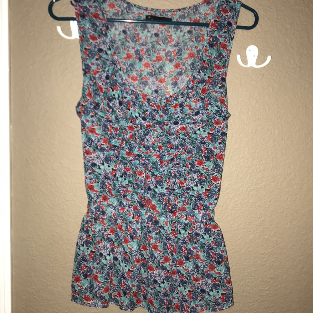 Floral top